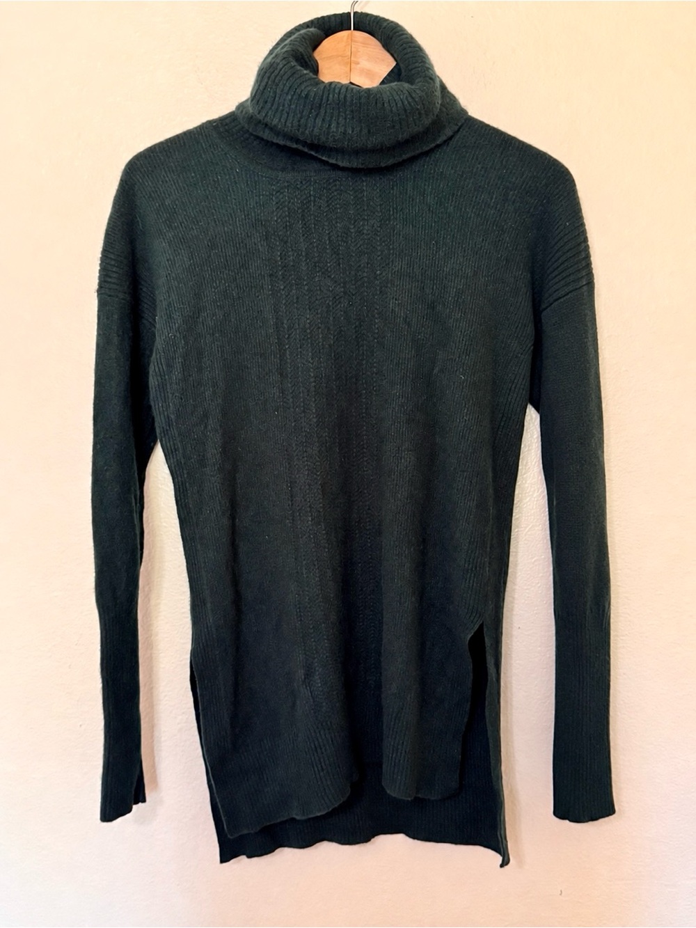 St. Tropez West 100% 2-Ply Cashmere Turtleneck Tunic Sweater Green M
